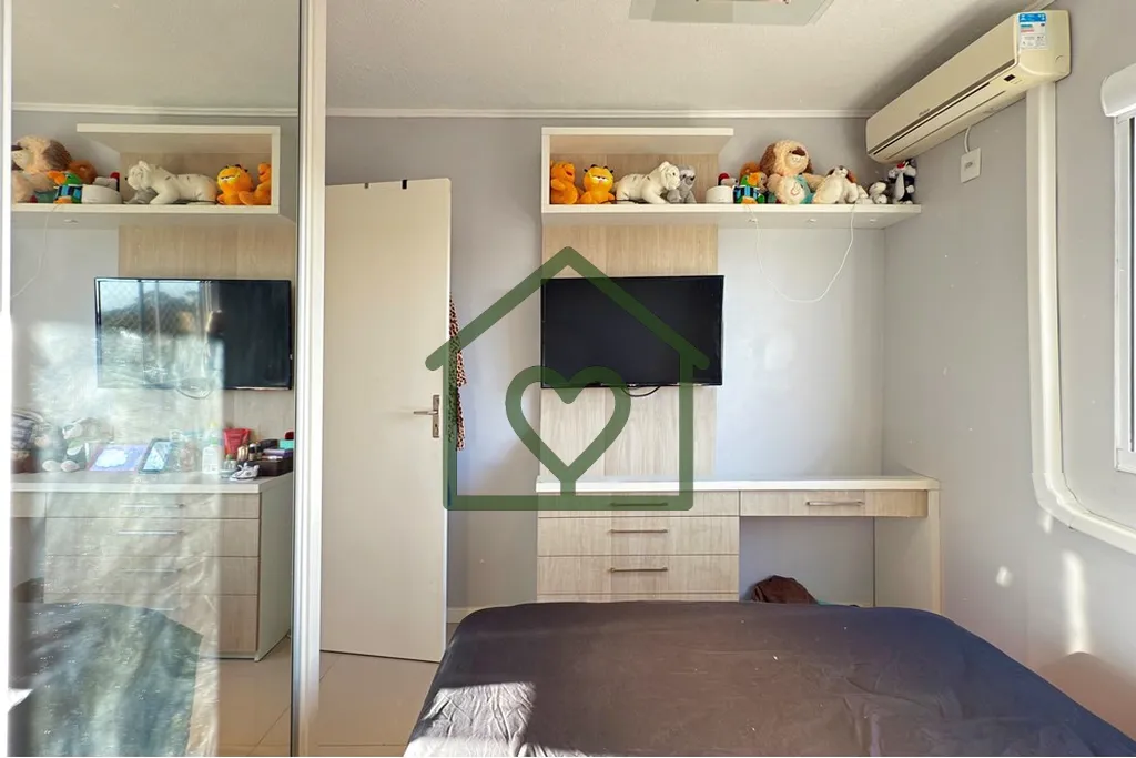 Imagem Descubra seu novo lar no bairro Vila Nova, este apartamento no 5º andar possui ótima incidência d...