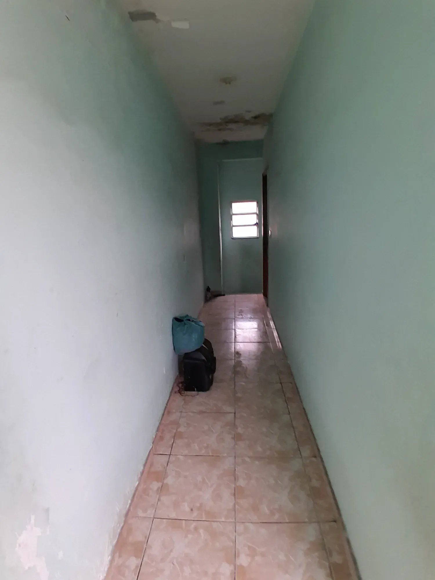 Imagem Casa com 2 Quartos à Venda, 150 metros em Bangu - Rio de Janeiro