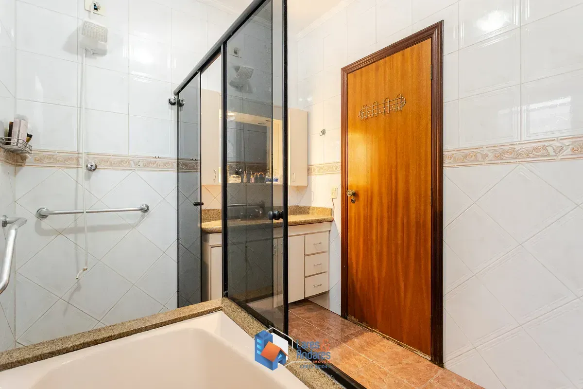 Imagem Sobrado para venda em Vila Constança com 3 quartos, sendo 3 suítes, 263m²