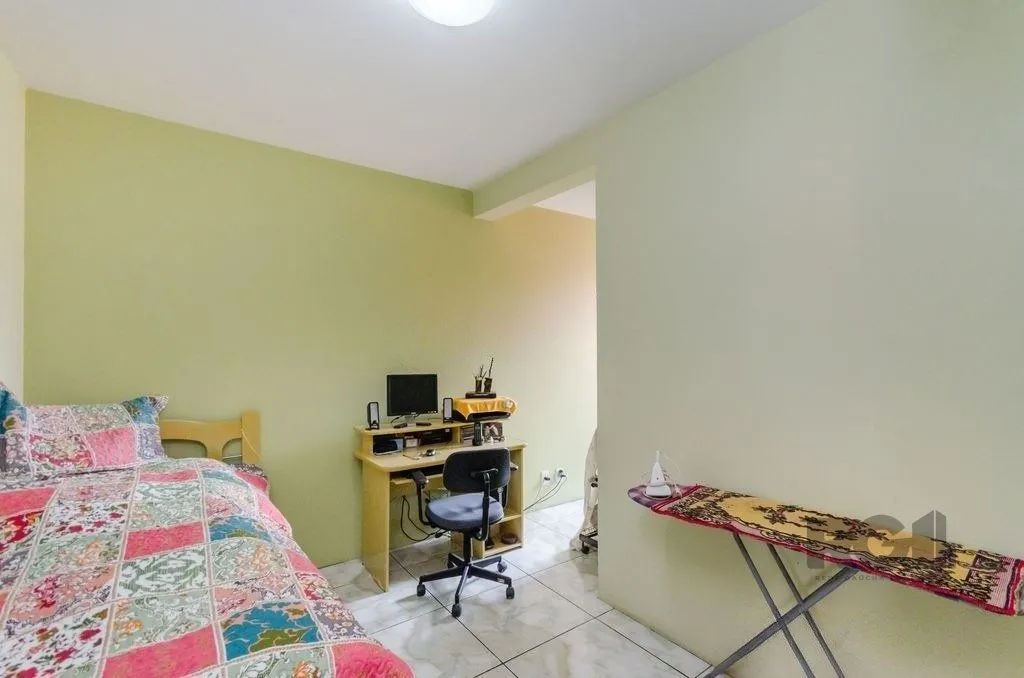 Imagem Casa em Condomínio, 166m² - 3 dormitórios, 2 vagas no bairro Guarujá