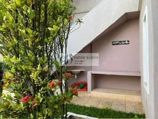 Imagem Maravilhoso sobrado com 400m² 3 dormitórios sendo 2 suítes 4 vagas, piscina
