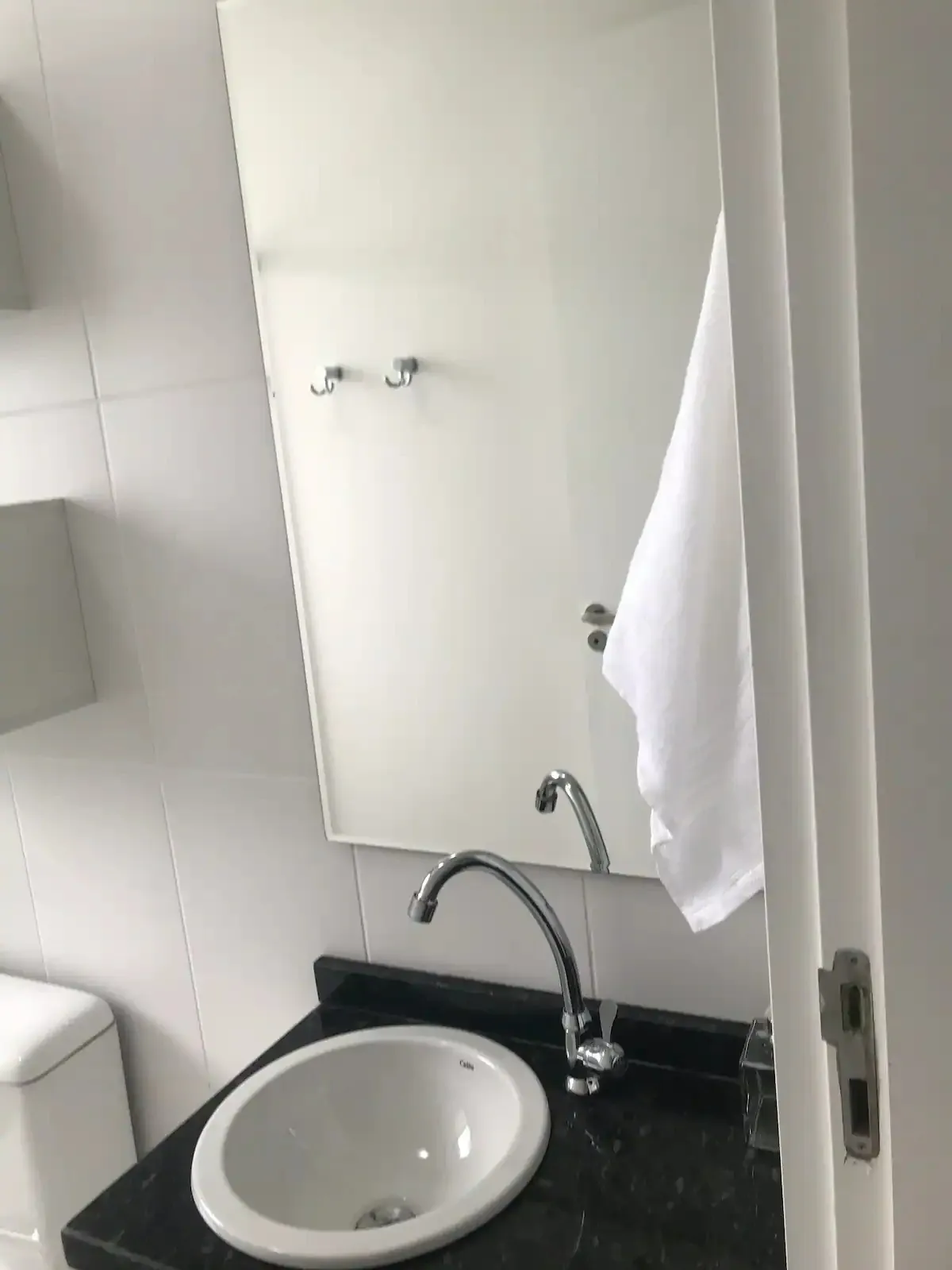 Imagem Apartamento 2 Dormitórios Próximo ao Shopping Iguatemi Campolim- Sororcaba Entrada R$270 mil