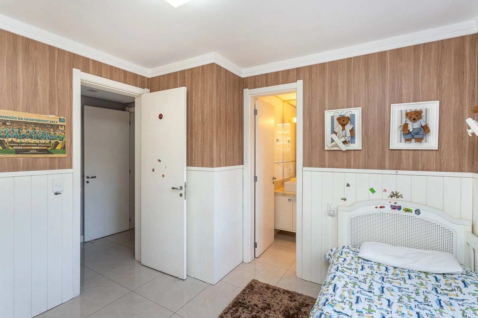 Imagem Apartamento Garden 3 Dorms (2 Suítes), 181m², 2 Vagas - Auxiliadora, POA