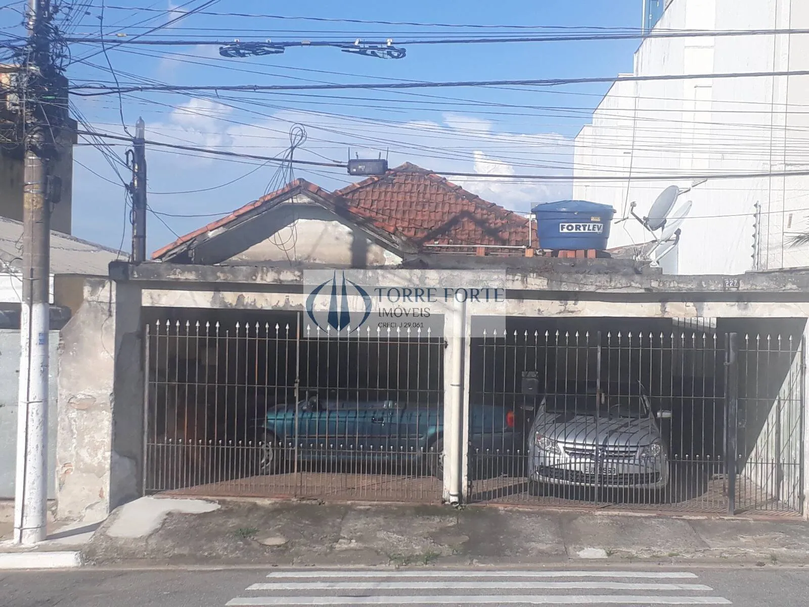 Imagem Terreno com casa para demoliçao na Cidade Patriarca.