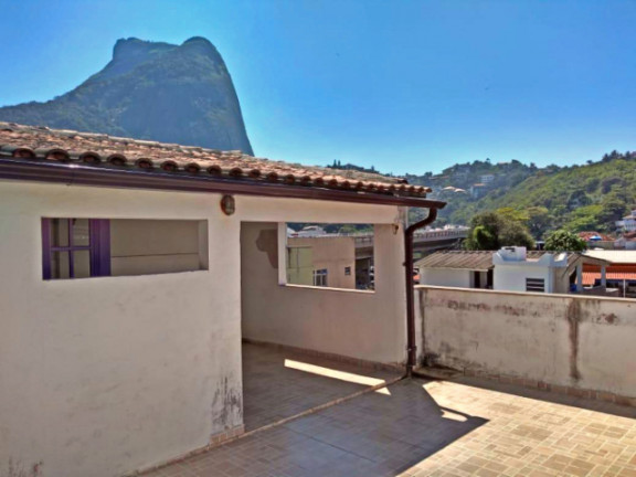 Imagem Casa com 9 Quartos à Venda, 303 m² em Barra da Tijuca - Rio de Janeiro