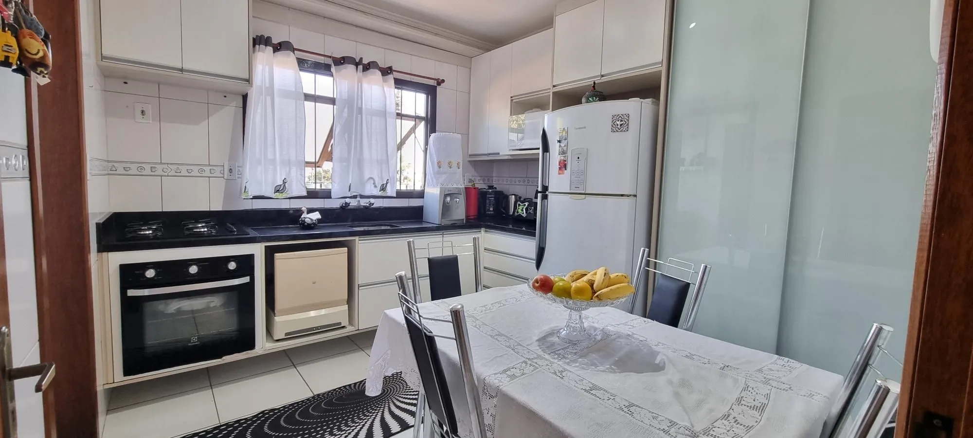 Imagem Casa 3d com elevador 3WC, 2V Espirito Santo Porto Alegre zona sul