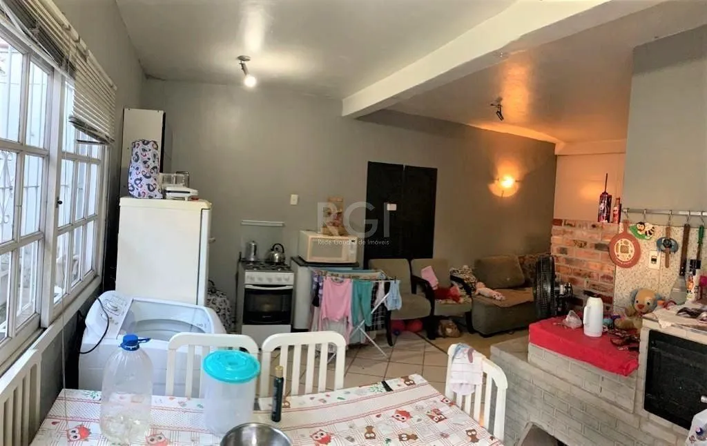 Imagem Casa de 175m², com 3 dormitórios
