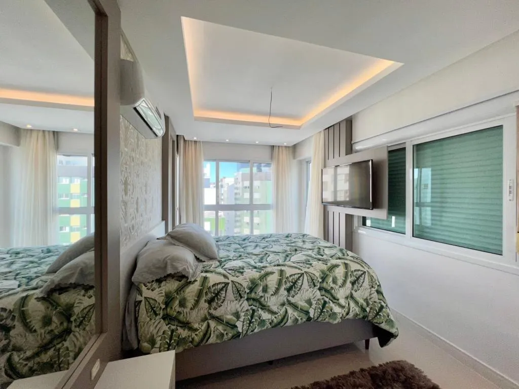 Imagem Apartamento 4 Dormitórios - Bairro Navegantes