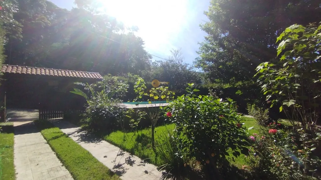 Imagem Casa em Condomínio para Venda em Teresópolis / RJ no bairro Três Córregos
