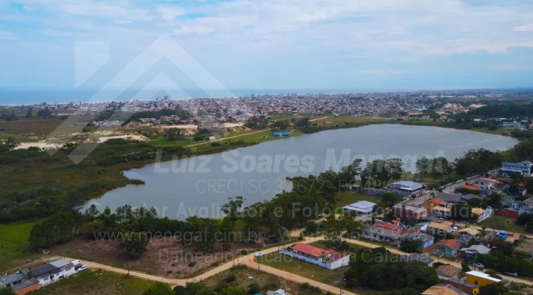 Imagem Terreno de 550 m com duas esquinas e vista para a Lagoa dos Freitas. BR076.1