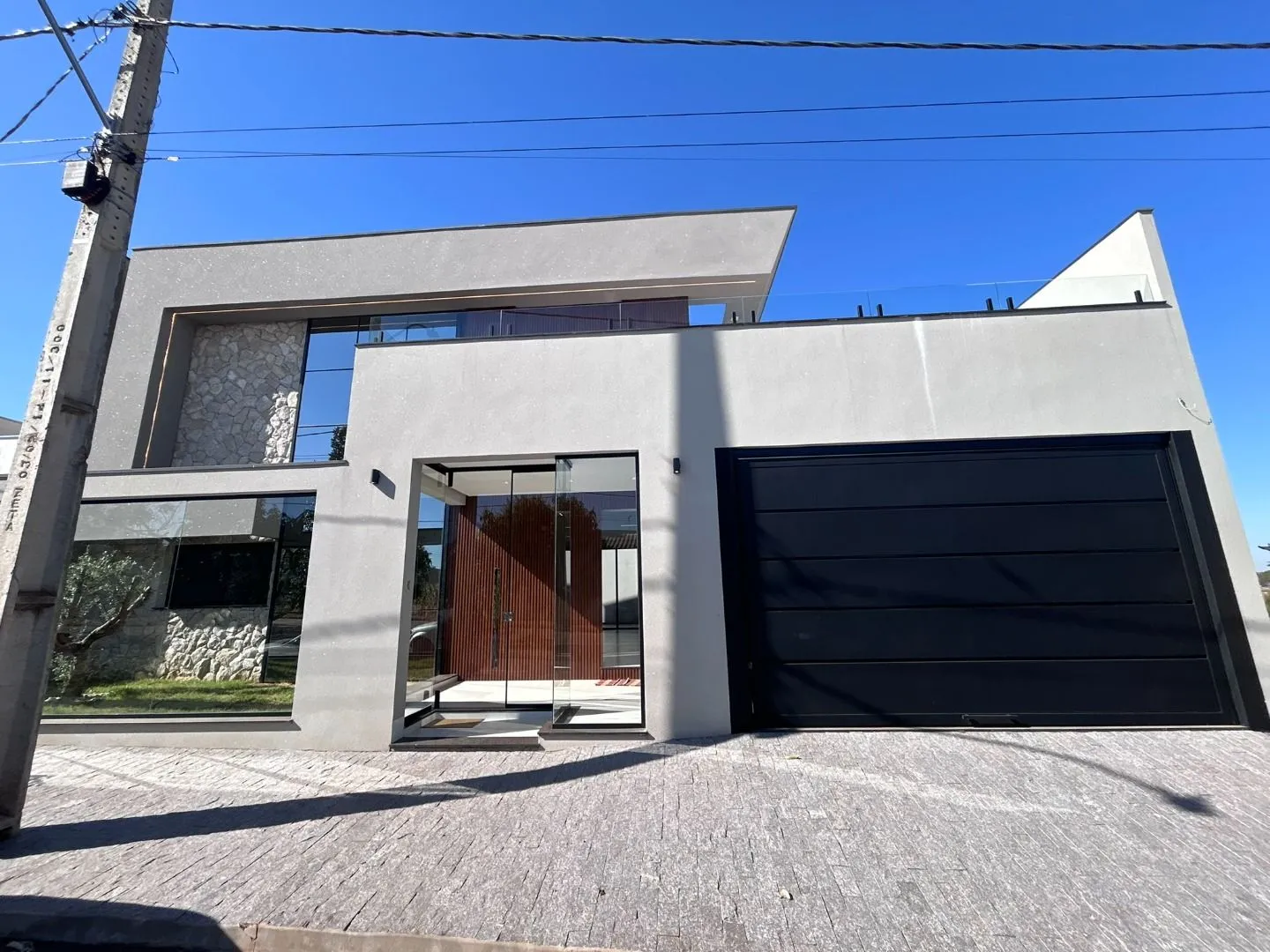 Imagem Casa com 3 dormitórios, 280 m² - venda por R$ 2.050.000 ou aluguel por R$ 7.500/mês - Campos Elíseos - Patos de Minas/MG