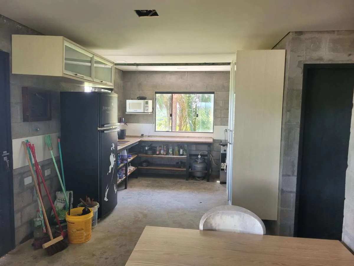 Imagem Sítio à venda em Mata de São João, com 2 quartos, 201m2m2