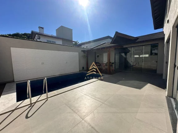 Imagem Casa com 4 suítes sendo 1 master à venda, 400 m² por R$ 7.800.000 - Estados - Balneário Camboriú/SC