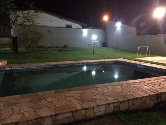 Imagem Linda casa em condomínio Fechado - Bairro Horto