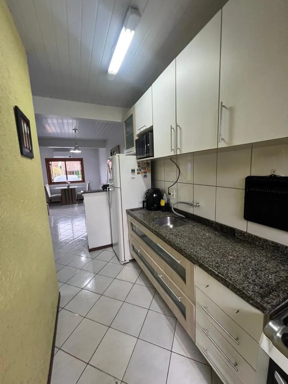 Imagem Impecável Casa Mobiliada com 3 Dormitórios localizada no loteamento Moradas do sul