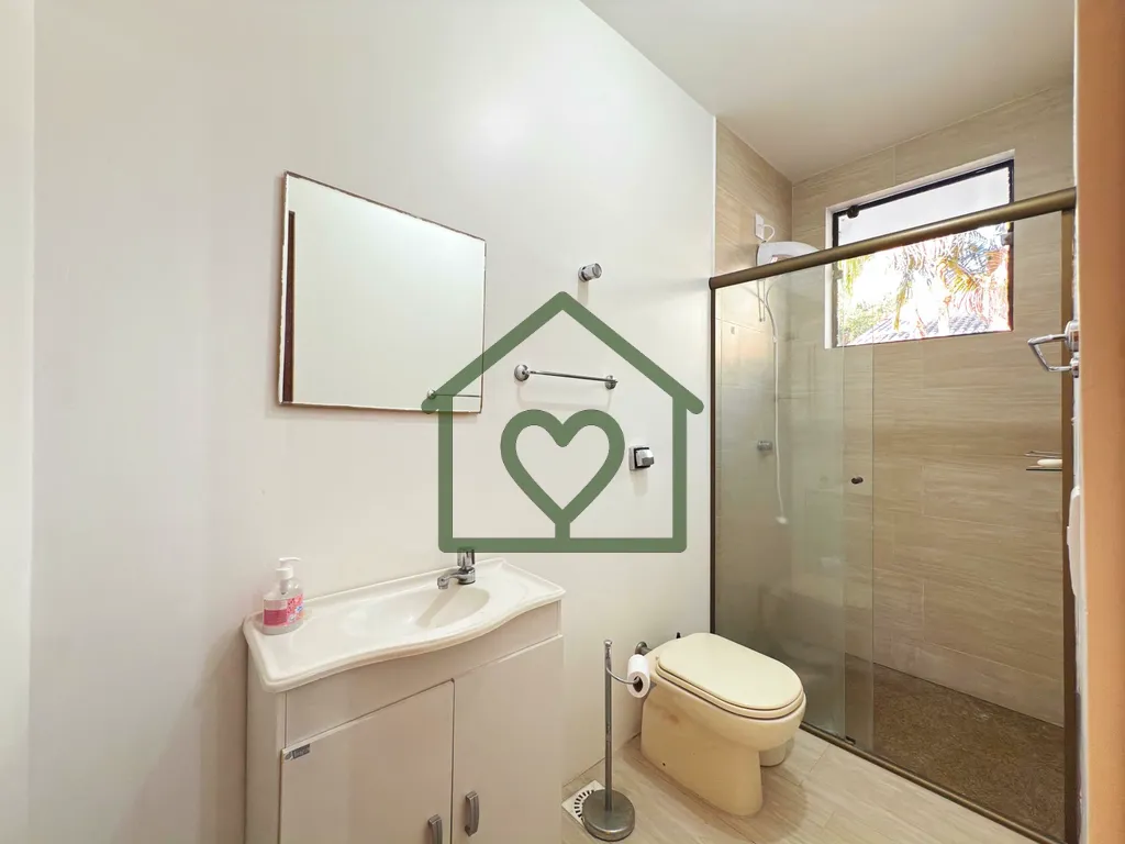 Imagem Residência com Anexo e Espaço de Lazer Completo 
 
Excelente residência semi nova, construída em...