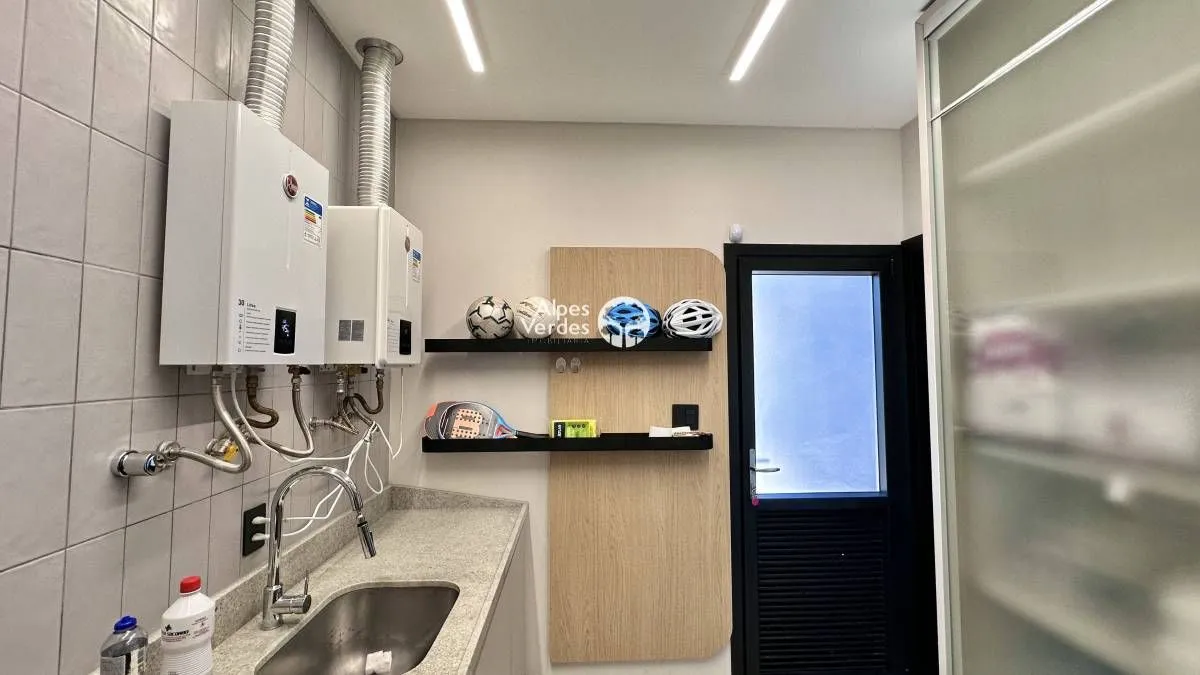Imagem Vende-se casa prox a beira mar em Xangri-lá - 5 Quartos- Valor R$ 12.827.000,00