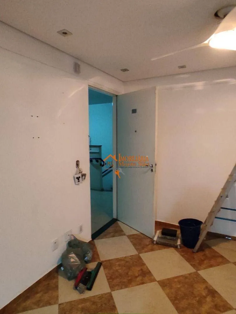 Imagem Apartamento com 2 dormitórios à venda, 44 m² por R$ 220.000,00 - Água Chata - Guarulhos/SP