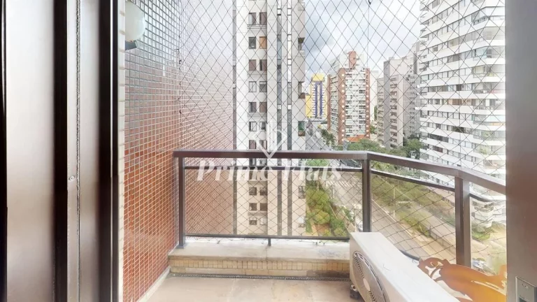 Imagem Flat disponível para locação no The Sutton House com 120m², 3 dormitórios e 2 vagas de garagem