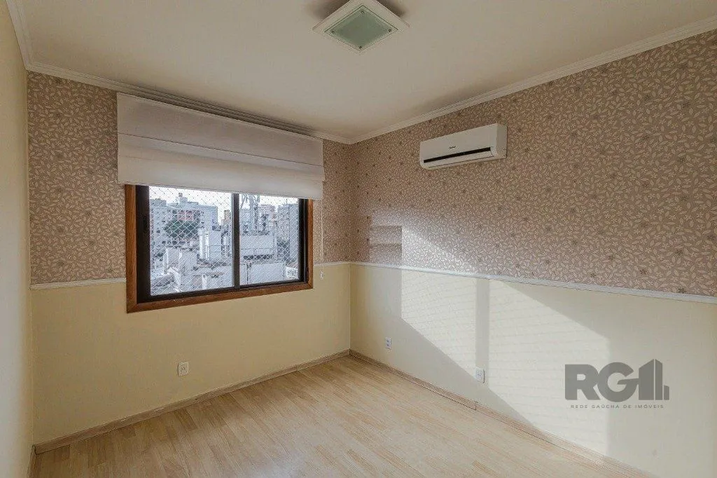 Imagem Vende-se excelente apartamento 3 quartos c/ suíte, 2 vagas, living com lareira, sacada e churrasqueira - 97m² - Auxiliadora