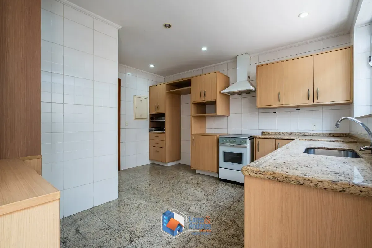 Imagem Casa de vila para venda em Campo Belo com 3 quartos, sendo 3 suítes, 172m²