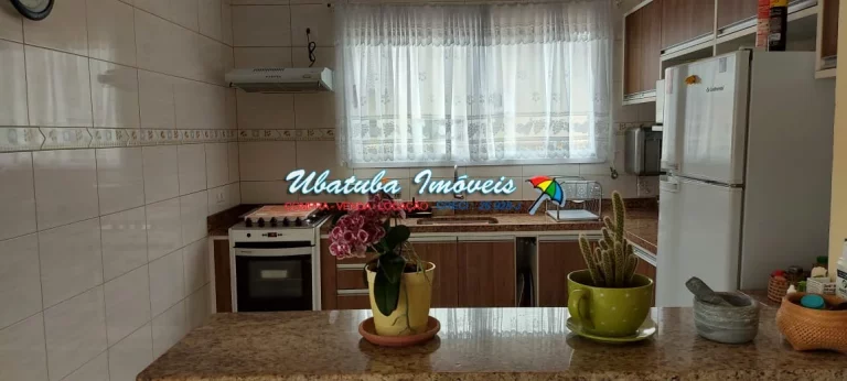Imagem Linda casa condomínio fechado com 03 dormitórios e piscina