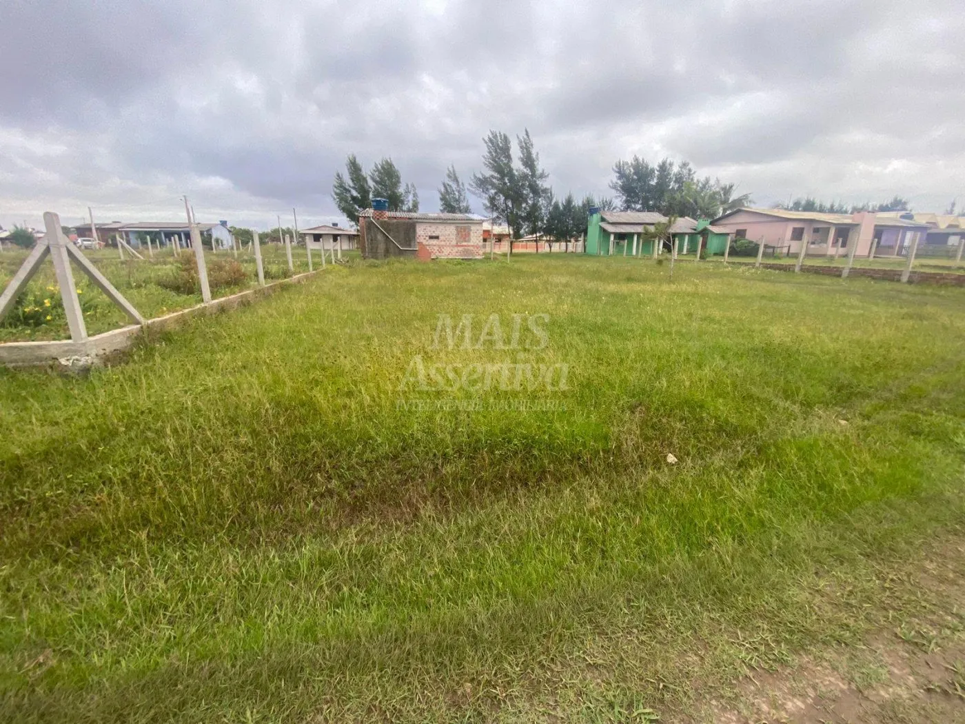 Imagem Terreno de esquina em Condomínio Balneário Gaivota