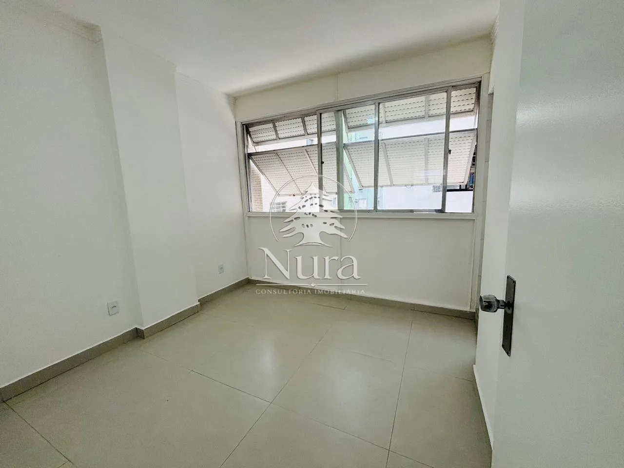 Imagem Apartamento de 2 quartos, 85m² no bairro Pompéia, em Santos
