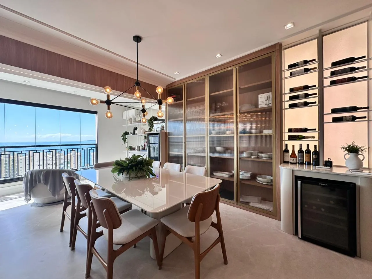 Imagem Apartamento com vista para o mar à venda com 160m2 por R$ 4.098.000,00