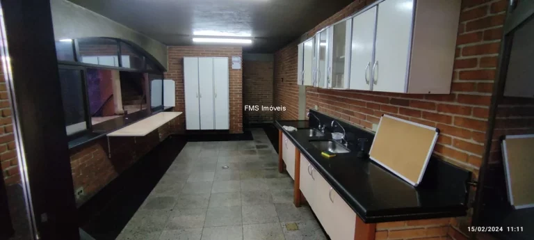 Imagem Prédio comercial com 4.078m² de área total próx. a Vila Sônia.