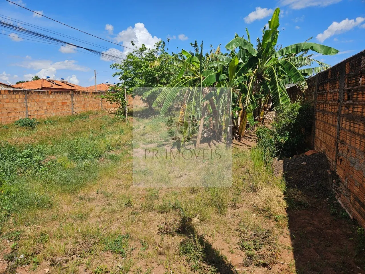 Foto do imóvel Terreno à venda em Araraquara-SP, Jardim Roberto Selmi Dei - 295,12m² de área!