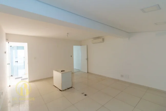Imagem Casa comercial para venda, reformada e locada, no Brooklin