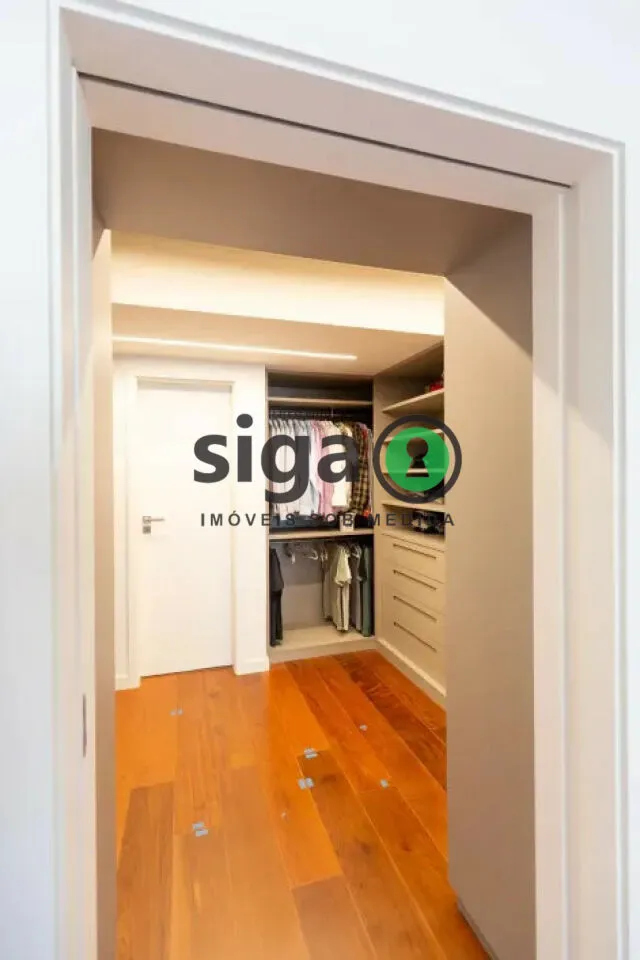 Imagem Apartamento Reformado de Alto Padrão na Melhor Rua do Itaim Bibi.