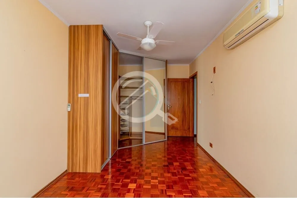 Imagem Venha morar numa rua arborizada, plana para ótimas caminhadas até a redenção, em um apartamento ...