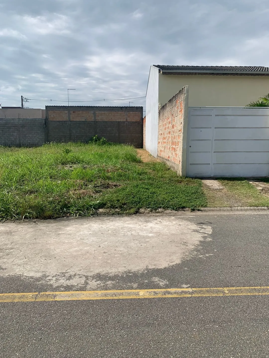 Imagem Terreno à venda 200M², Cesar Park, Pindamonhangaba - SP