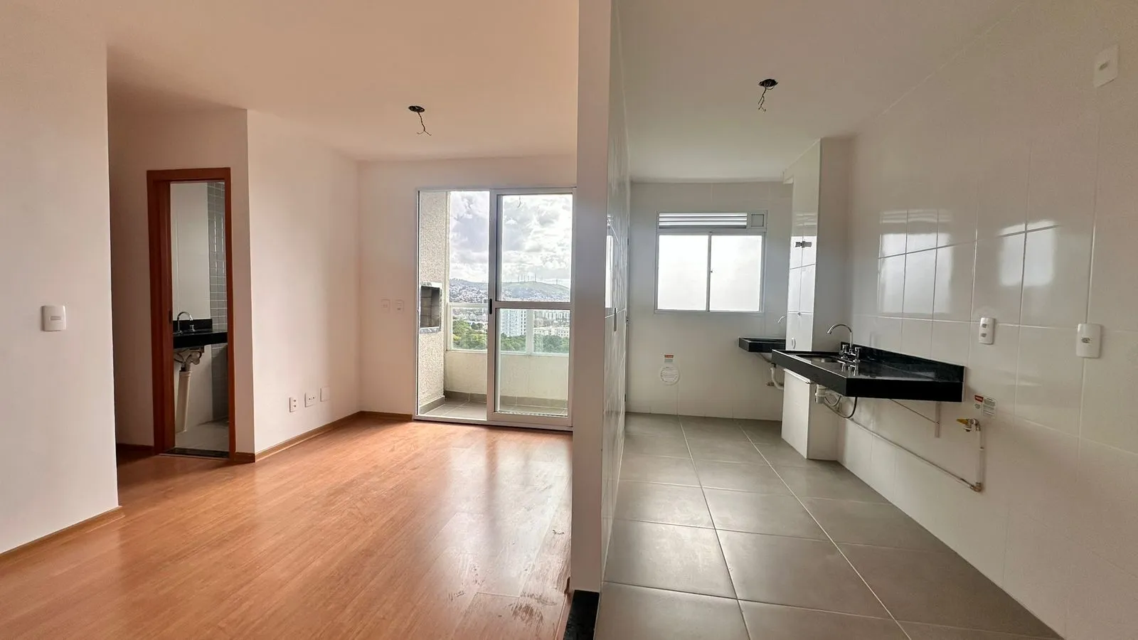 Imagem Apartamento Novo de dois dormitorios e duas vagas