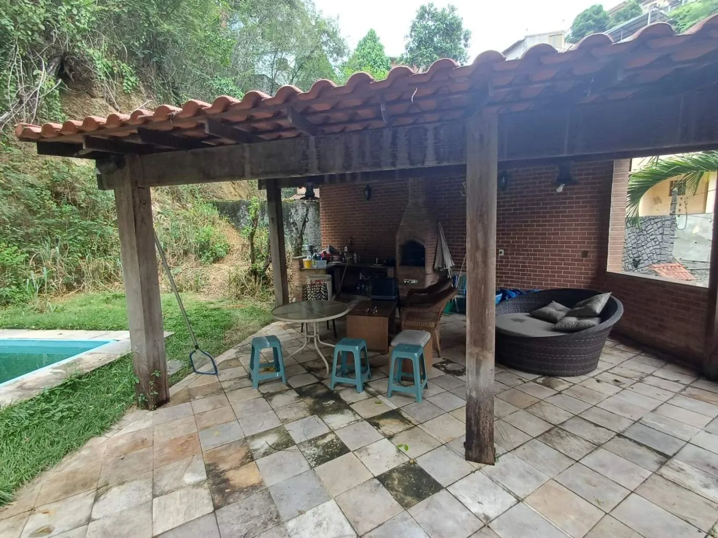 Imagem Ótima casa duplex espaçosa com 5 quartos e área de lazer!
