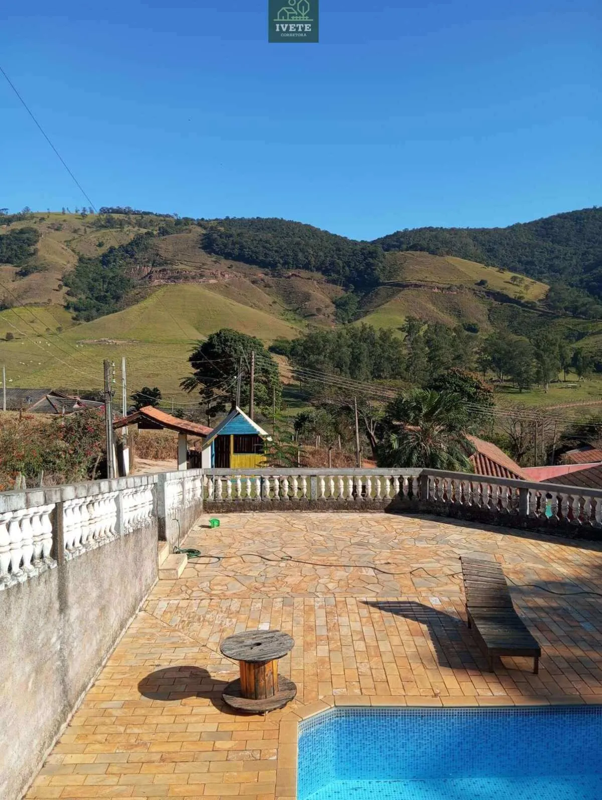 Imagem Chacara a venda em Socorro. Com 3 ds 1 suite.