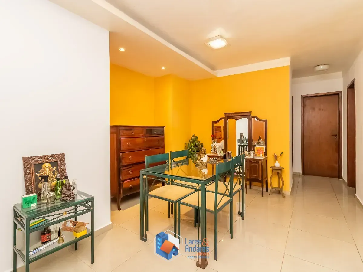 Imagem Apartamento para venda em Chácara Inglesa com 3 quartos, sendo 1 suíte, 98m²