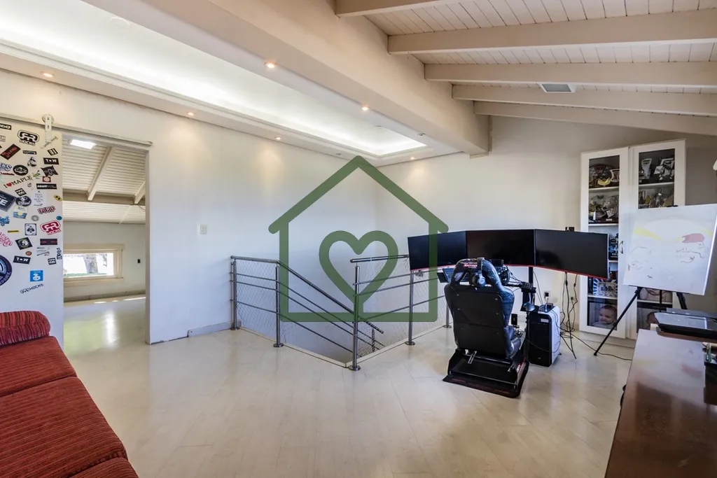 Imagem CASA EM CONDOMÍNIO DE 229m² COM 3 DORMITÓRIOS (1 SUÍTE MASTER), ESPAÇO EXTERNO COM PISCINA, COZ...