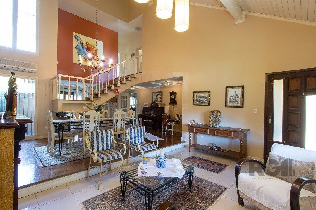 Imagem Casa tipo sobrado, com 3 dormitórios em Canoas