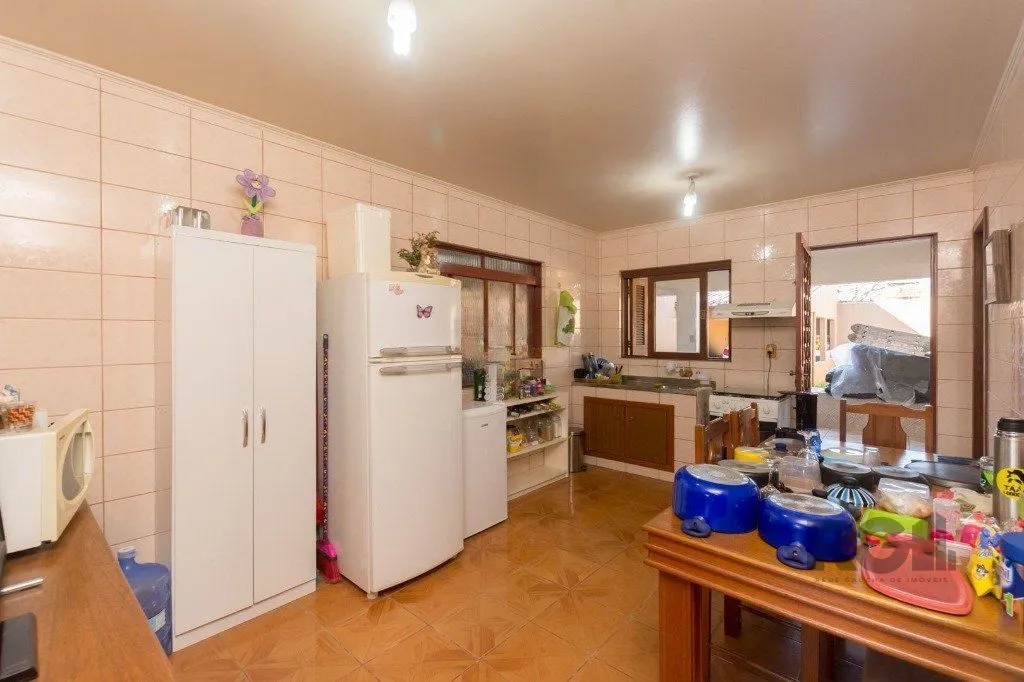 Imagem Casa de 4 quartos com 265m², no bairro Cavalhada