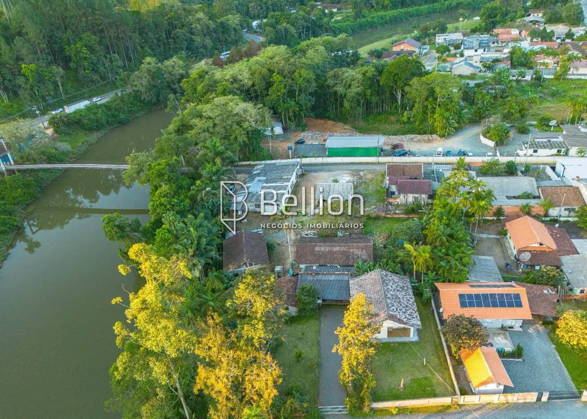 Imagem Casa 2 quartos em Rodeio 12, SC: Amplo terreno de 1017m² com edícula e rancho