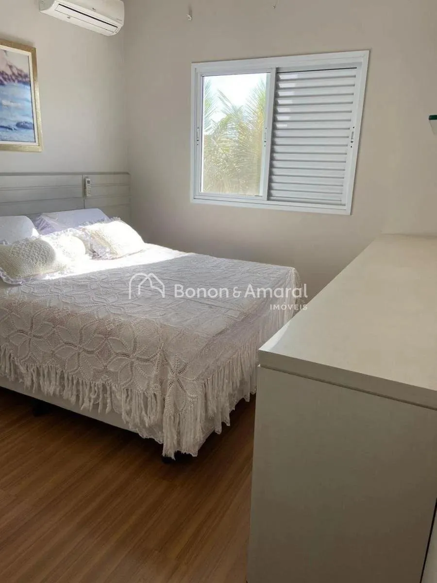 Imagem Casa À Venda com 4 Quartos e 5 Banheiros por R$ 2.350.000 no Swiss Park