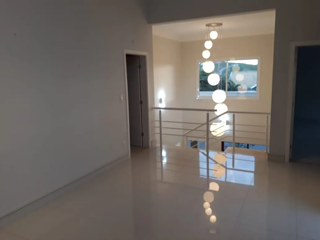 Imagem Casa Dupla Localizada no Condomínio Santo Antônio l