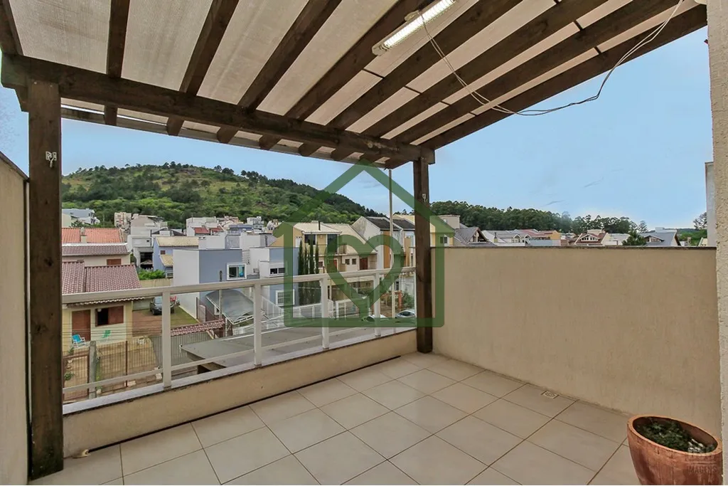 Imagem Excelente Oportunidade de sobrado com frente leste e fundos oeste, piso de porcelanato, escadas reve...