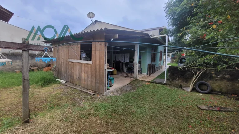 Imagem Casa com excelente terreno e localização privilegiada em Itapoá/SC