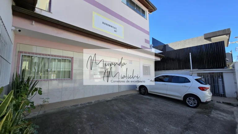 Imagem Edifício inteiro para venda em Canasvieiras, 450m²