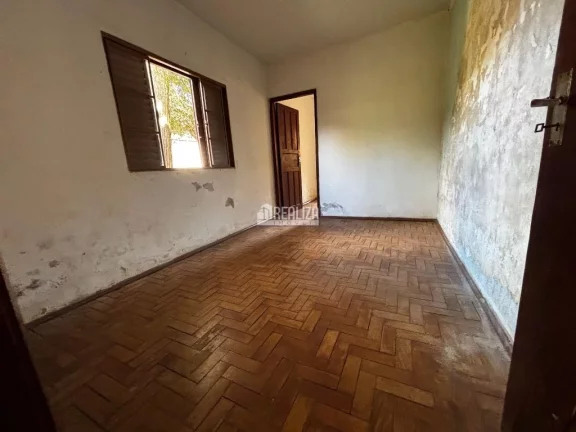 Imagem Casa à venda no Bairro Parque das Américas, Uberaba: amplo espaço e localização privilegiada!
