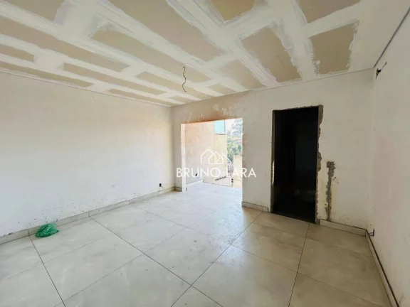 Imagem Casa duplex à venda no bairro Jardim Petrópolis- Betim/MG